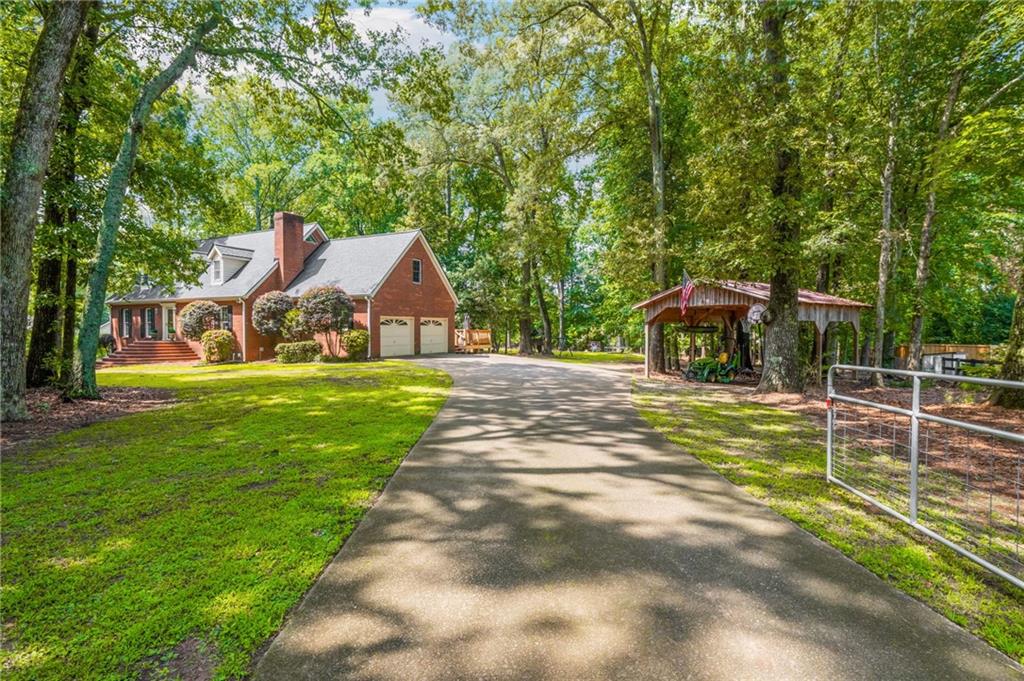 6695 Woodstock Road