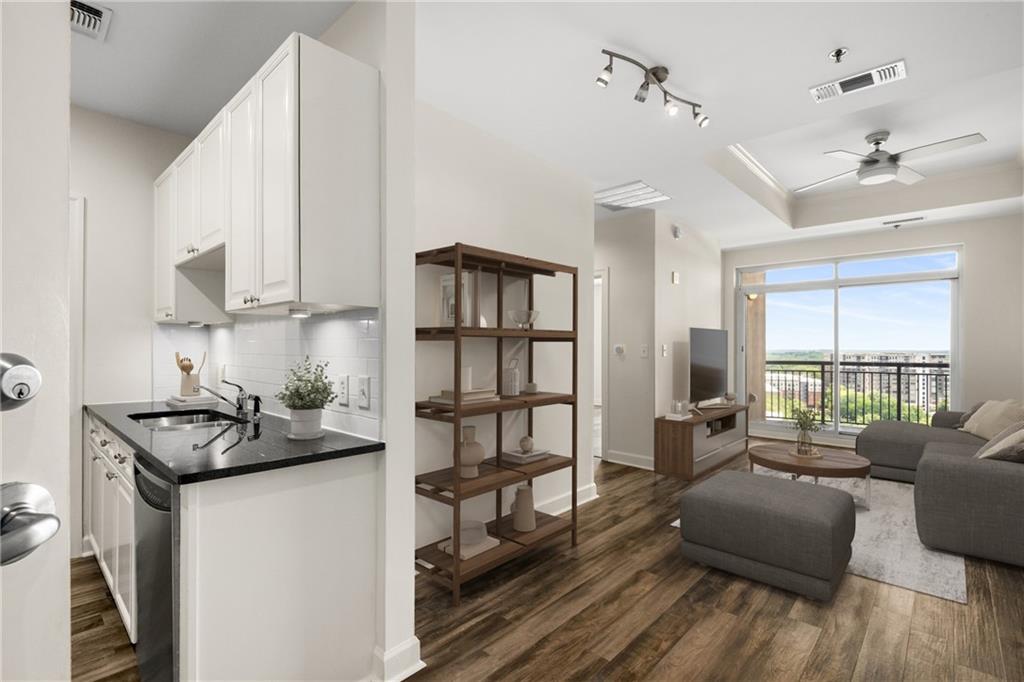 325 E Paces Ferry Road NE 1704