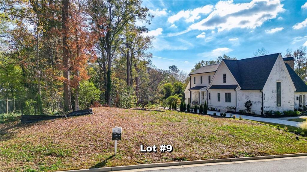 4416 Lakeview Court