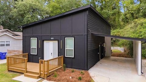 Homes For Sale - 2585 Hood Avenue<br/> Fulton County, Atlanta, GA 30318