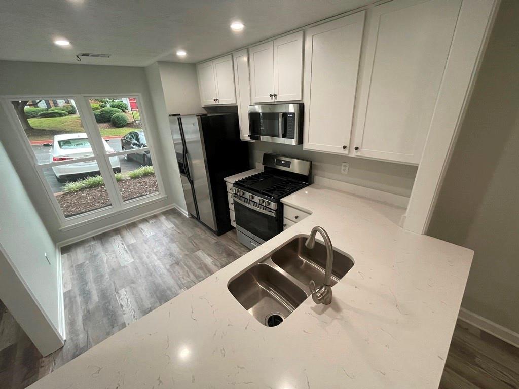 Jamestowne - Residential Lease