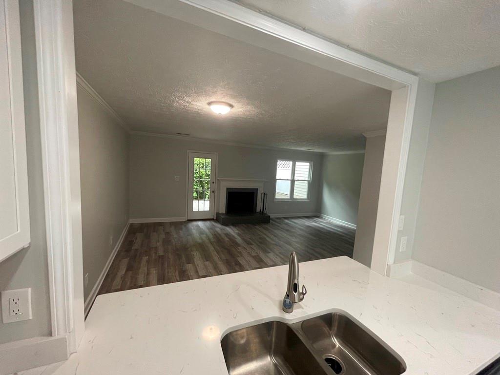 Jamestowne - Residential Lease