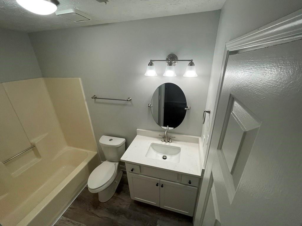 Jamestowne - Residential Lease