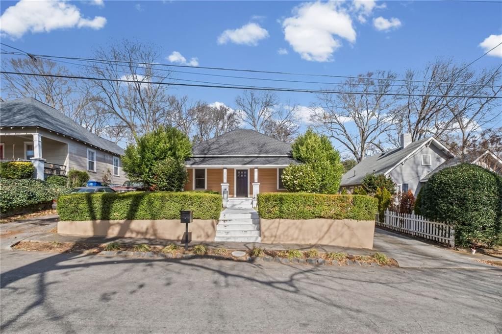 805 Antone Street NW