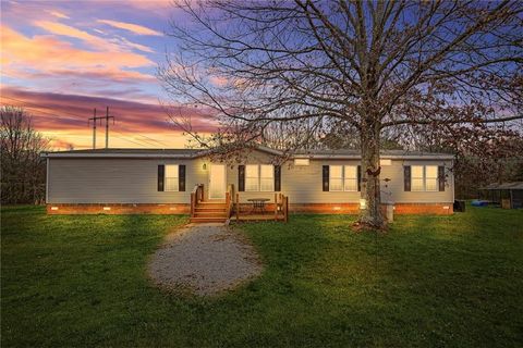 Homes For Sale - 152 Duck Pond Road<br/> Roopville, GA 30170