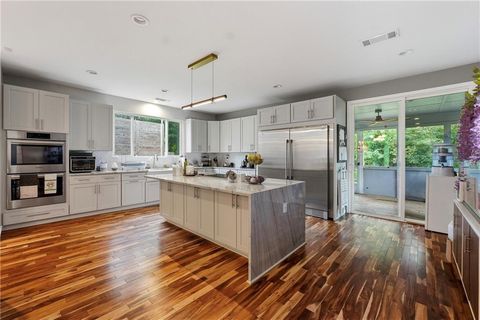 Photo of 1000 Gresham Avenue SE, Atlanta, GA 30316 (MLS # 7714645)