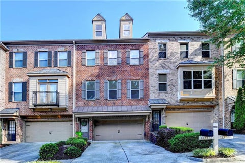 Townhouse For Sale - 2797 Laurel Valley Trail<br/> Gwinnett County, Buford, GA 30519