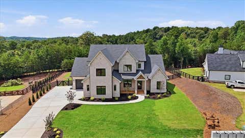 Homes For Sale - 6008 Bluewater Boulevard<br/> Hall County, Gainesville, GA 30506