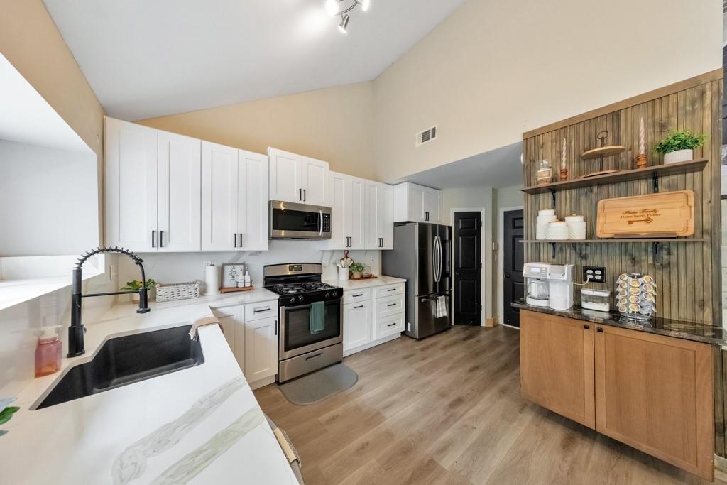 888 Halston Court