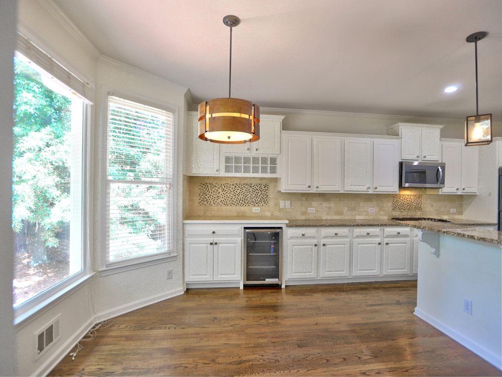 NORTHAMPTON - Residential