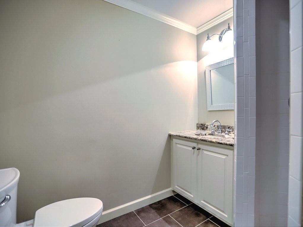 NORTHAMPTON - Residential