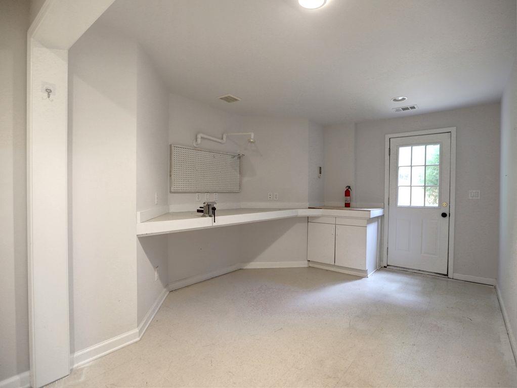 NORTHAMPTON - Residential