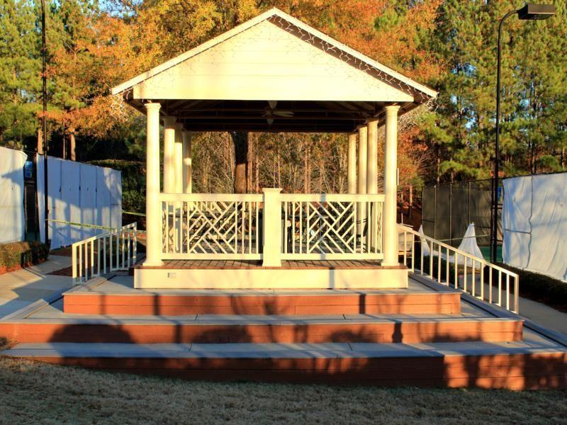 NORTHAMPTON - Residential