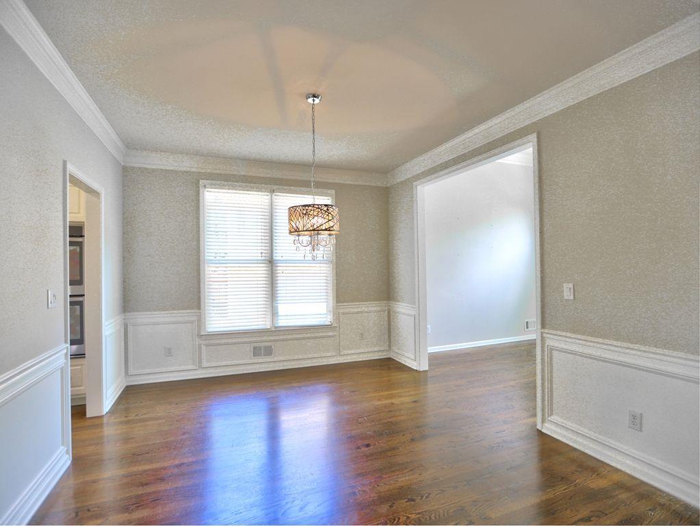 NORTHAMPTON - Residential