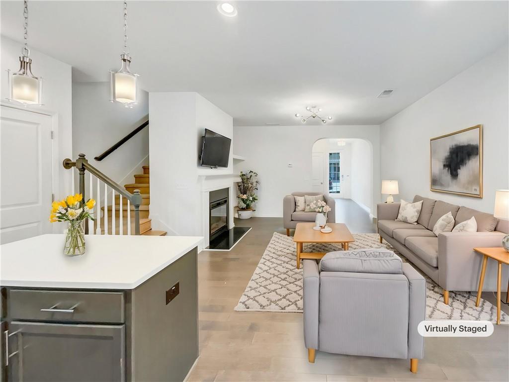 4922 Longview Walk