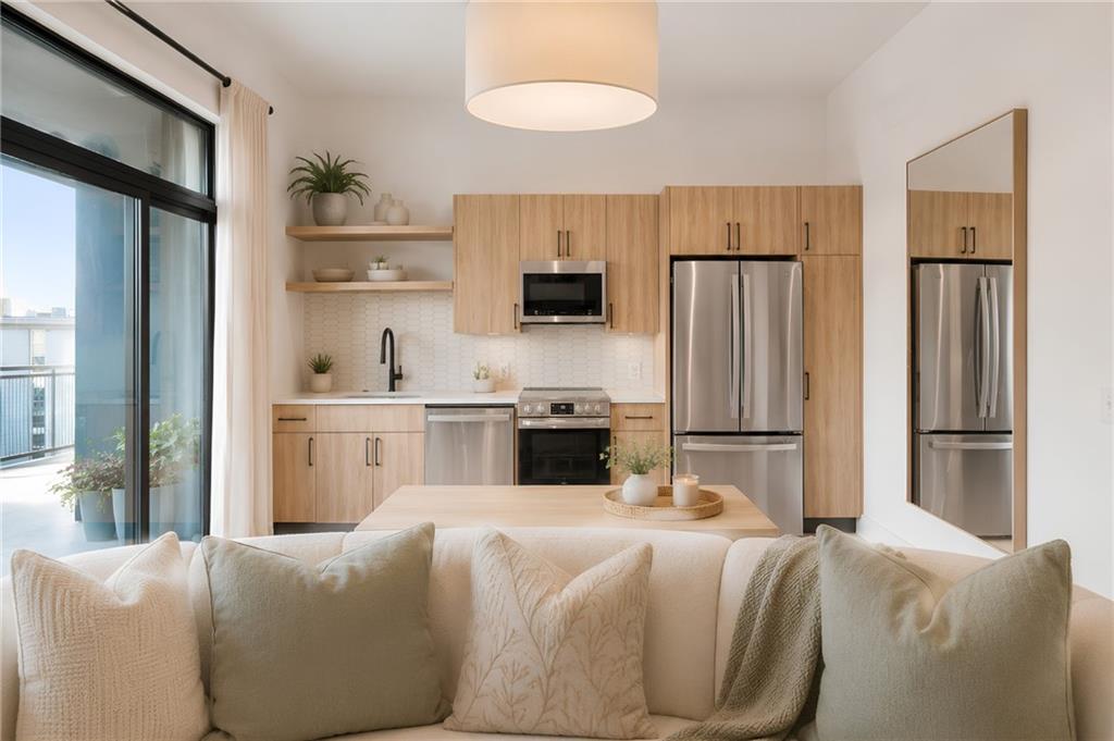 567 Ponce De Leon Avenue 319