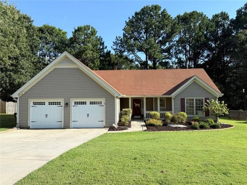 Homes For Sale - 4803 Augustus Court<br/> Woodstock, GA 30188