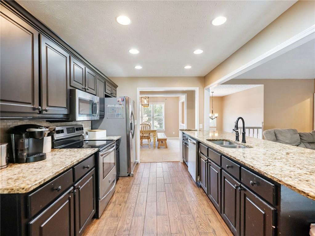 6335 Flat Rock Drive, Flowery Branch, Georgia image 10