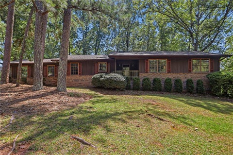 Homes For Sale - 585 Buckeye Circle<br/> Rockdale County, Conyers, GA 30094