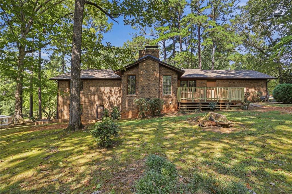585 Buckeye Circle SE