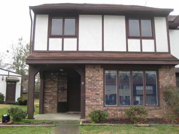 BANK OWNED! SOLD AS-IS. GREAT DEAL IN A CONVENIENT LOCATION! BEST PRICE ON A 3 BR, VERY ACTIVE HOA INCLUDES: POOL, TENNIS,PLAYGROUND,WATER/SEWER,GAS,GARBAGE,PEST/TERMITE,EXT.MAINTENANCE,EXT.INSURANCE & COURTESY OFFICER.