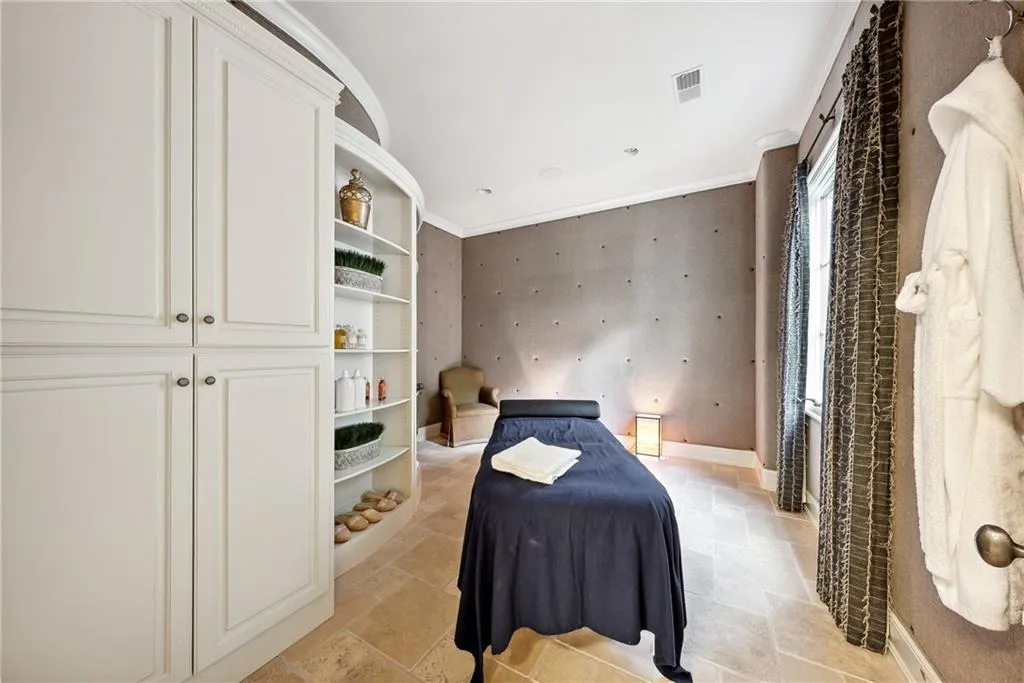 Ball Ground, Georgia 30107, United States, 8 Bedrooms Bedrooms, ,12 BathroomsBathrooms,Residential,Active,39876