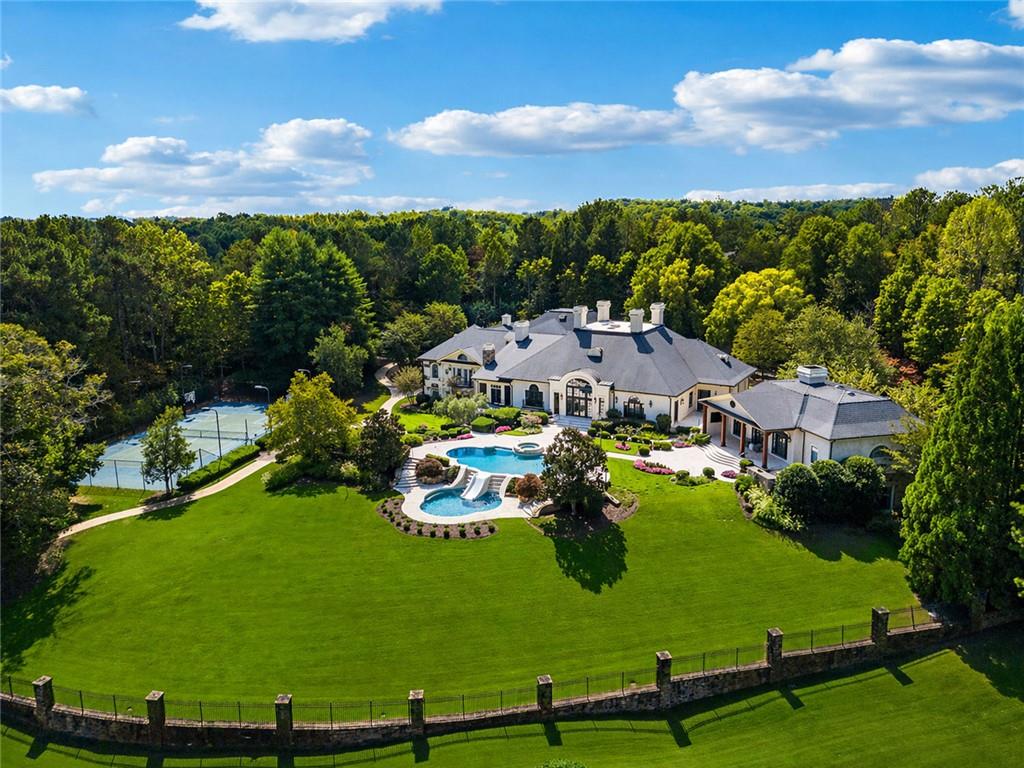 811 Hawks Nest Court