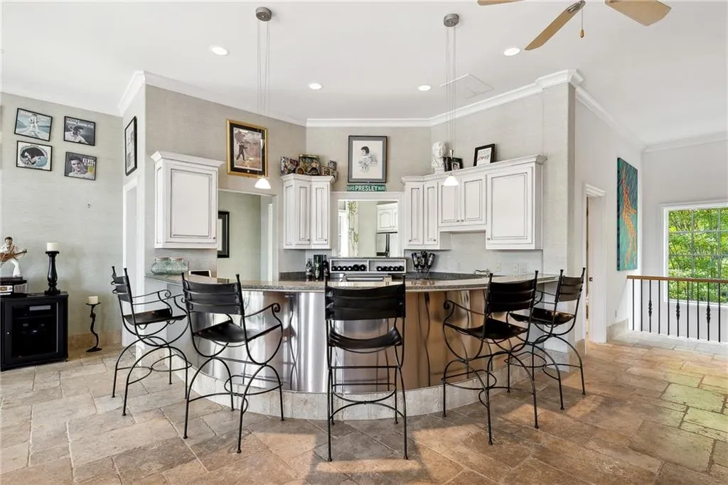 Ball Ground, Georgia 30107, United States, 8 Bedrooms Bedrooms, ,12 BathroomsBathrooms,Residential,Active,39876