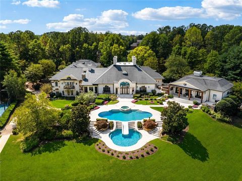 Homes For Sale - 811 Hawks Nest Court<br/> Ball Ground, GA 30107