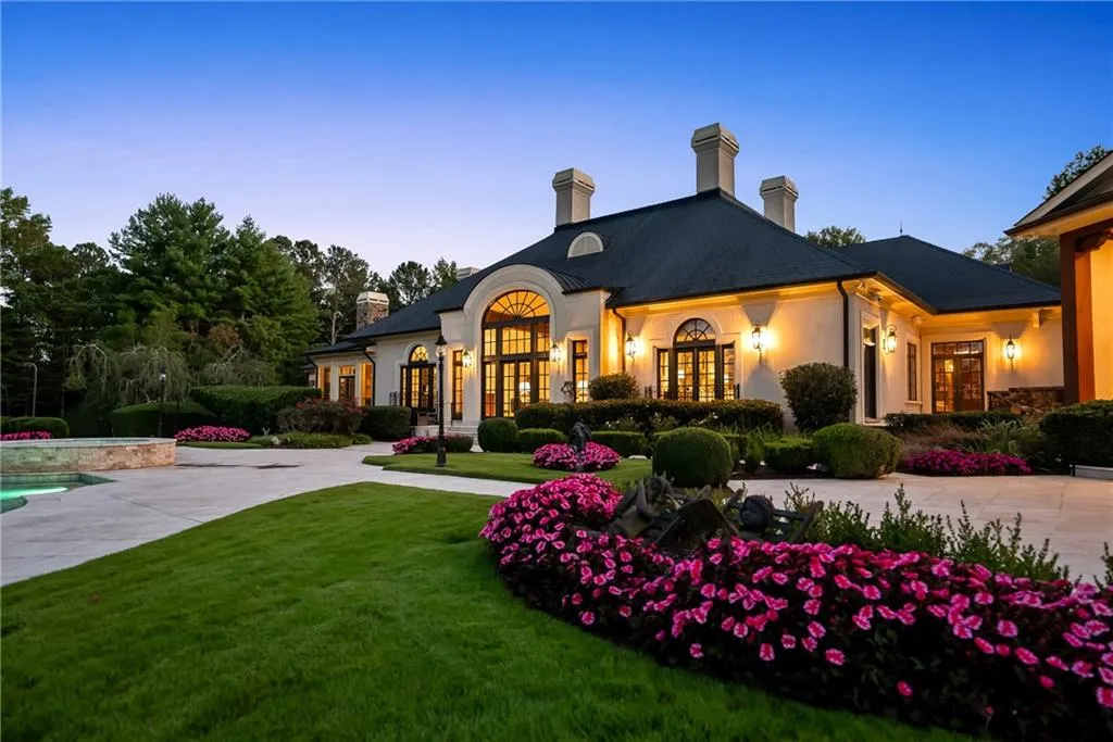 Ball Ground, Georgia 30107, United States, 8 Bedrooms Bedrooms, ,12 BathroomsBathrooms,Residential,Active,39876