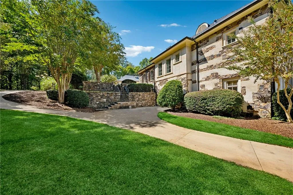 Ball Ground, Georgia 30107, United States, 8 Bedrooms Bedrooms, ,12 BathroomsBathrooms,Residential,Active,39876