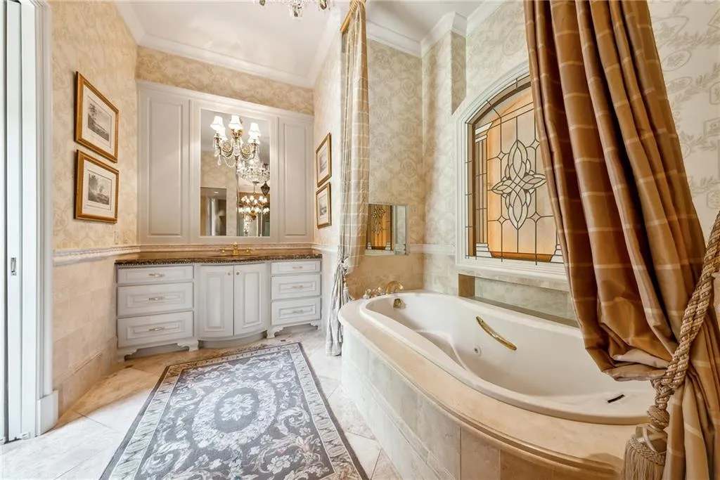 Ball Ground, Georgia 30107, United States, 8 Bedrooms Bedrooms, ,12 BathroomsBathrooms,Residential,Active,39876