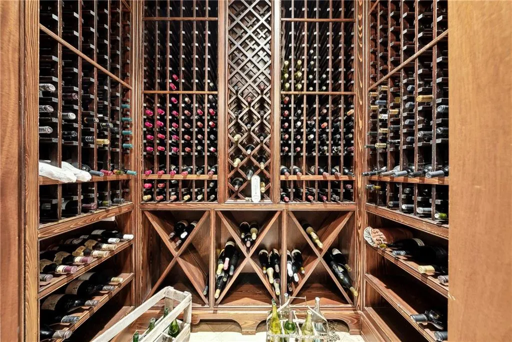 Ball Ground, Georgia 30107, United States, 8 Bedrooms Bedrooms, ,12 BathroomsBathrooms,Residential,Active,39876