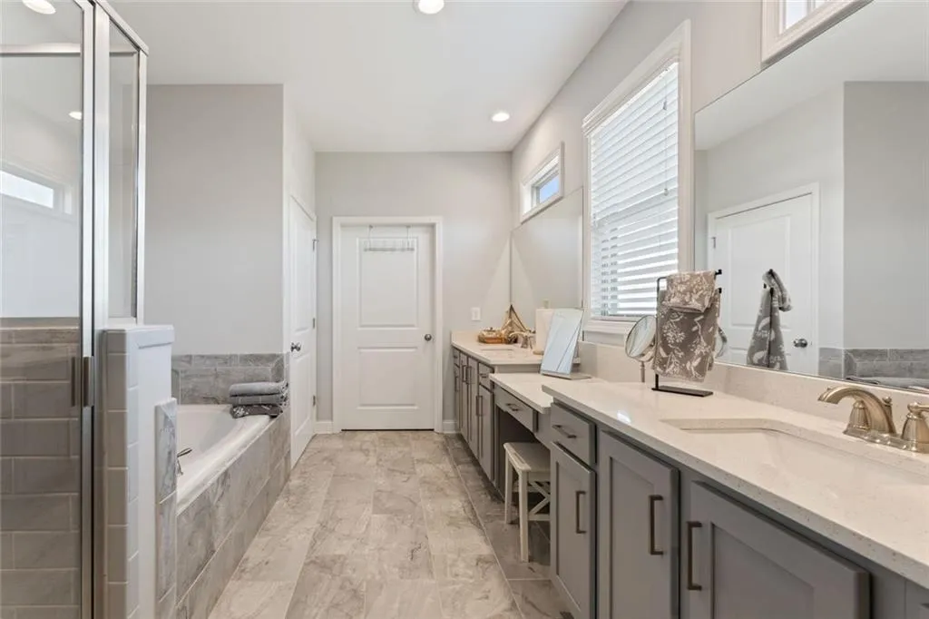 Marietta, Georgia 30060, United States, 4 Bedrooms Bedrooms, ,4 BathroomsBathrooms,Residential,Active,125707