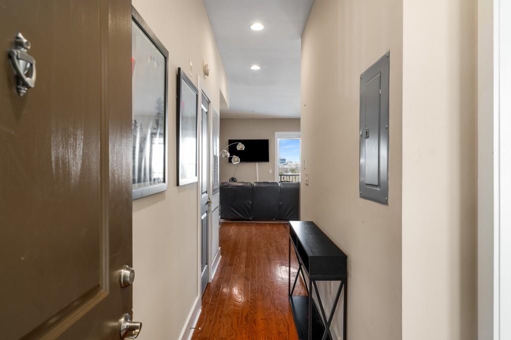 1195 Milton Terrace 1304
