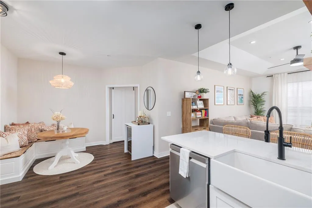 Atlanta, Georgia 30306, United States, 1 Bedroom Bedrooms, ,1 BathroomBathrooms,Residential,Pending,12882