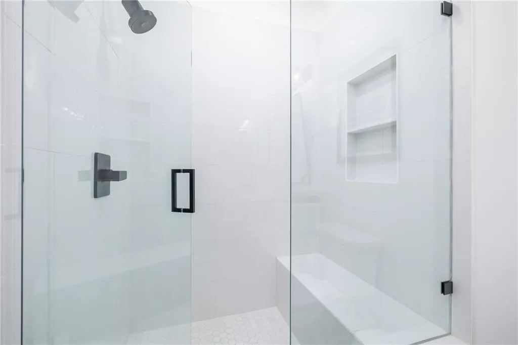 Atlanta, Georgia 30306, United States, 1 Bedroom Bedrooms, ,1 BathroomBathrooms,Residential,Pending,12882