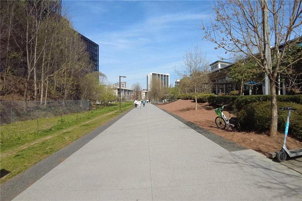 Atlanta, Georgia 30306, United States, 1 Bedroom Bedrooms, ,1 BathroomBathrooms,Residential,Pending,12882