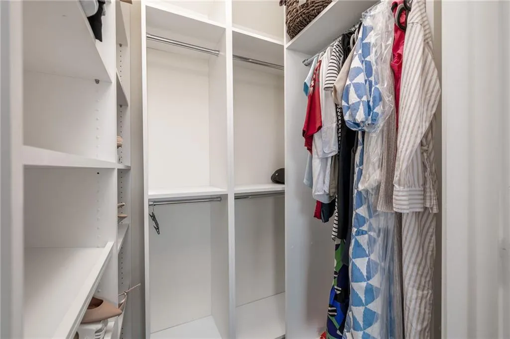 Atlanta, Georgia 30306, United States, 1 Bedroom Bedrooms, ,1 BathroomBathrooms,Residential,Pending,12882