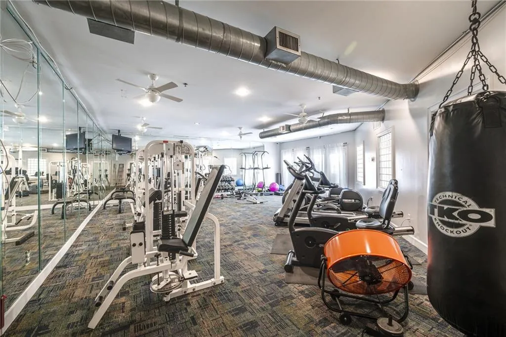 Atlanta, Georgia 30306, United States, 1 Bedroom Bedrooms, ,1 BathroomBathrooms,Residential,Pending,12882