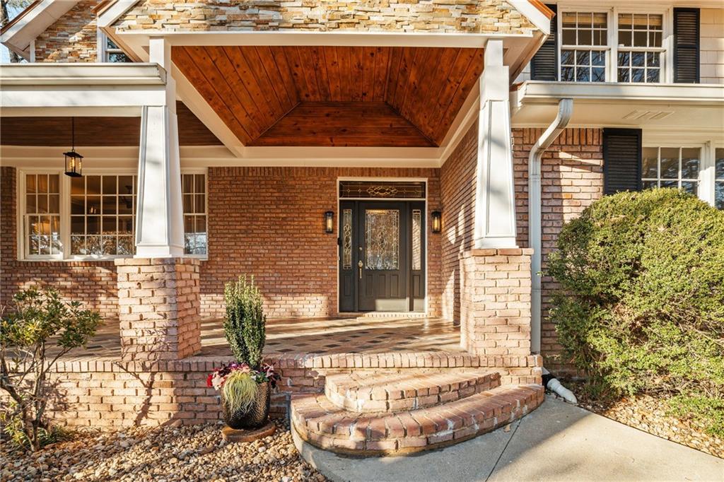 2686 Parkview Drive NE