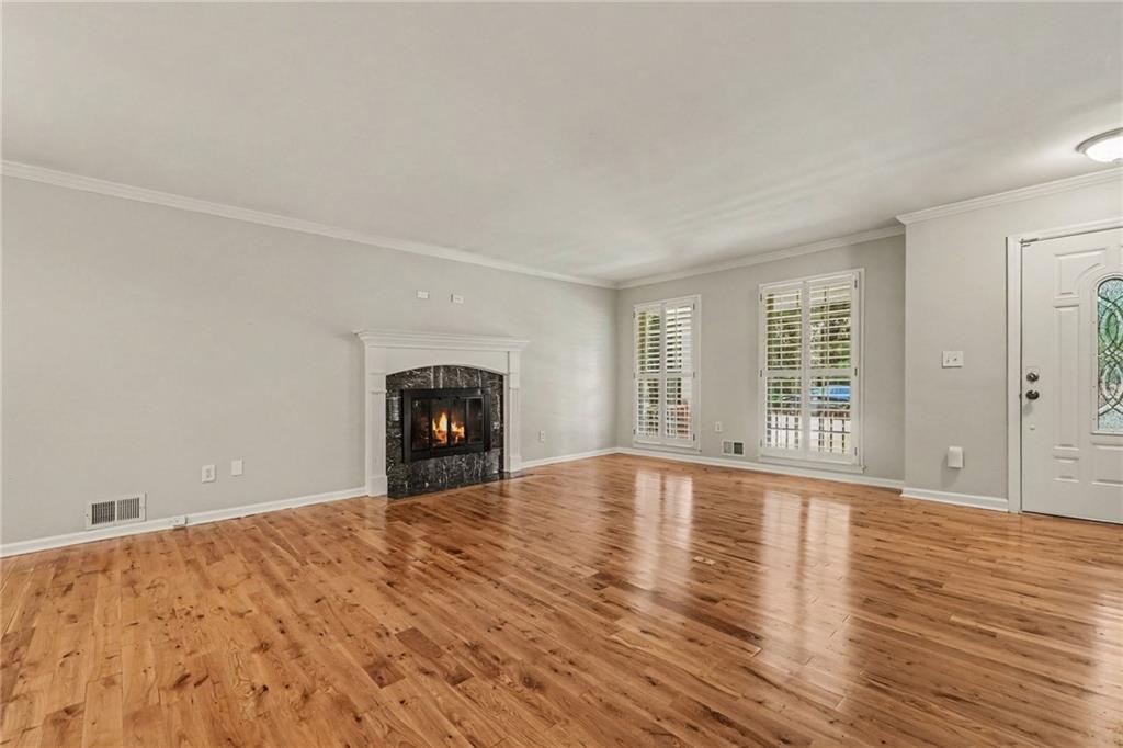 580 Westchester Circle SW