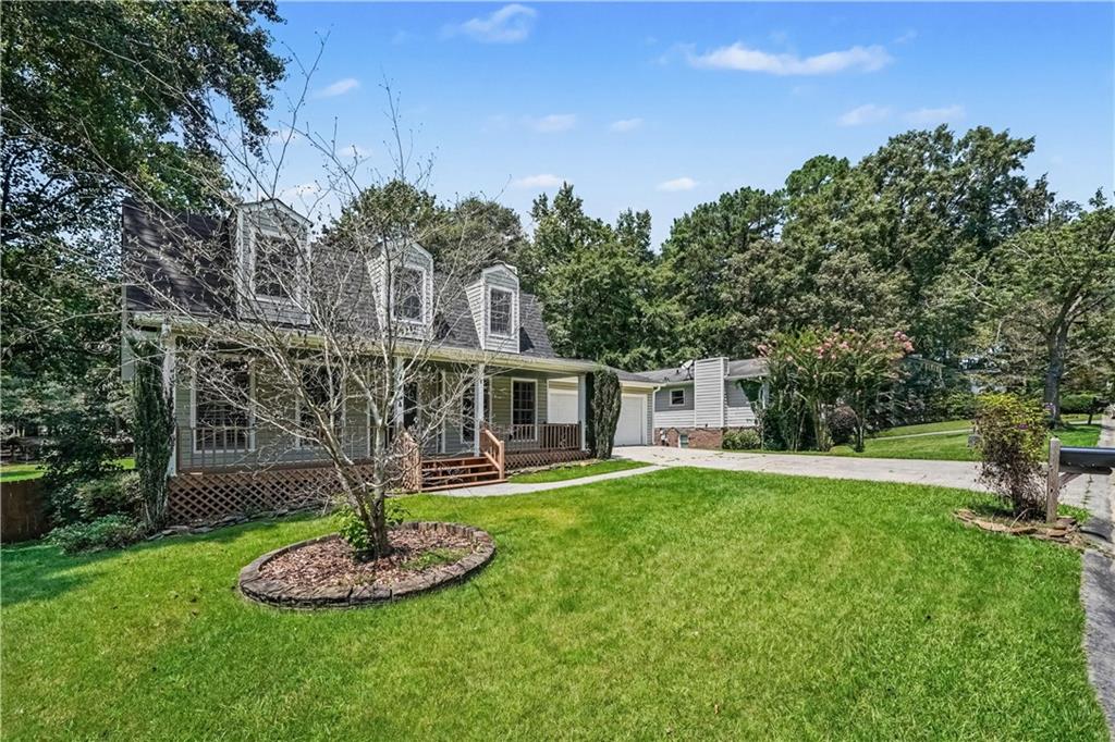 580 Westchester Circle SW