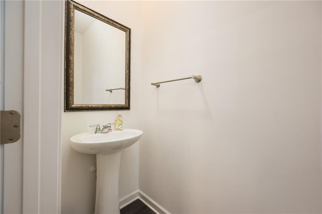 668 Isom Walk, Suwanee, Georgia image 10