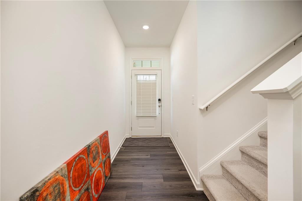 668 Isom Walk