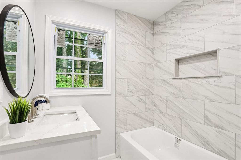 BEVERLY HILLS - Residential