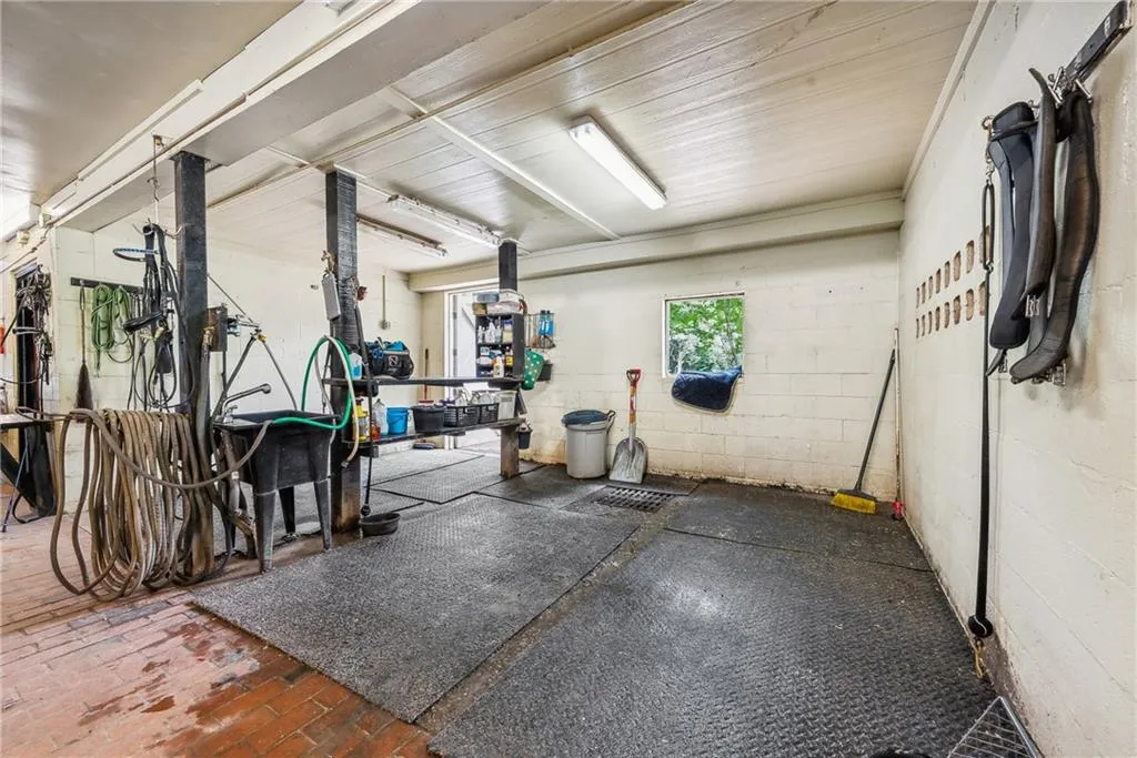 Milton, Georgia 30004, United States, 4 Bedrooms Bedrooms, ,4 BathroomsBathrooms,Residential,Contingent,51429