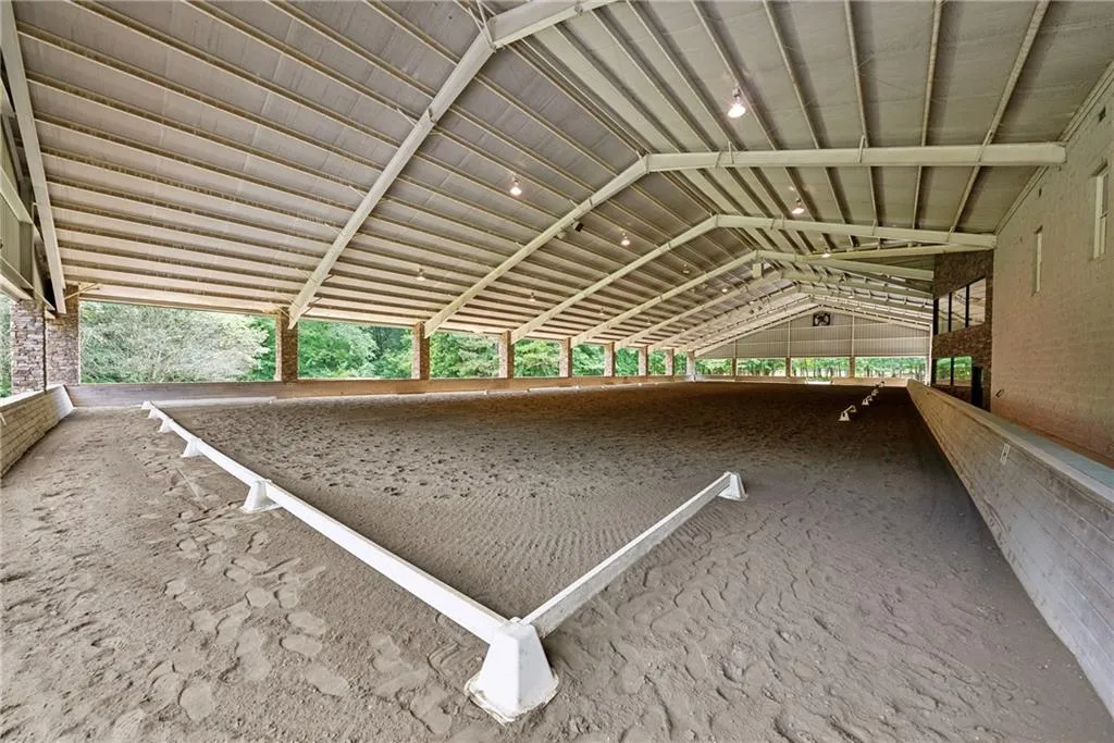 Milton, Georgia 30004, United States, 4 Bedrooms Bedrooms, ,4 BathroomsBathrooms,Residential,Contingent,51429