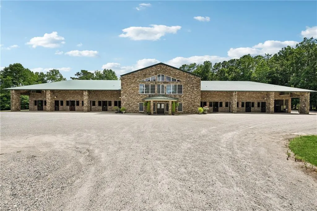 Milton, Georgia 30004, United States, 4 Bedrooms Bedrooms, ,4 BathroomsBathrooms,Residential,Contingent,51429