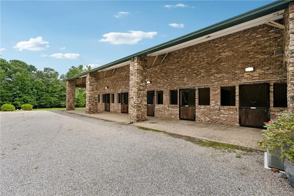 Milton, Georgia 30004, United States, 4 Bedrooms Bedrooms, ,4 BathroomsBathrooms,Residential,Contingent,51429